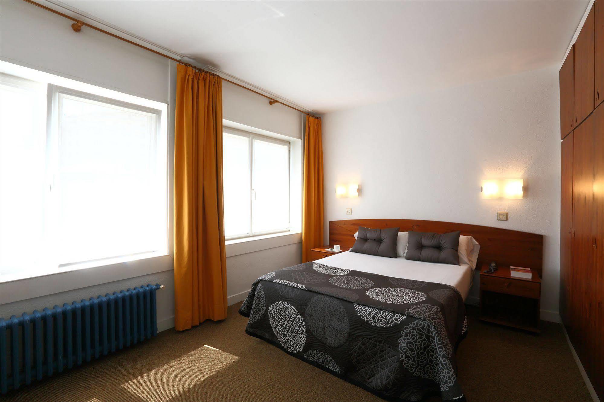 Hotel Record San Sebastian Bagian luar foto